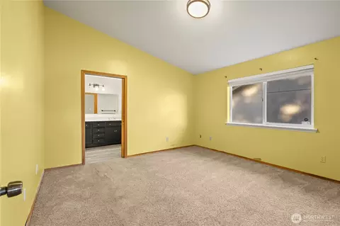 Bedroom - 17519 Park Ave S, Spanaway, WA 98387 photo 5 of 8