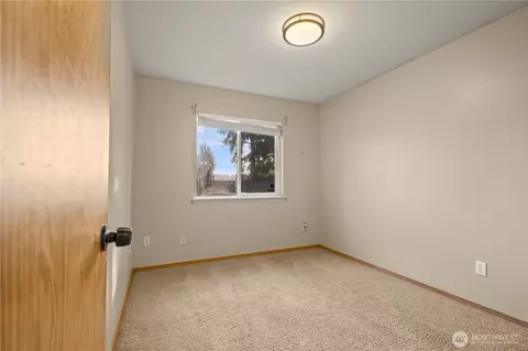 Bedroom - 17519 Park Ave S, Spanaway, WA 98387 photo 6 of 8
