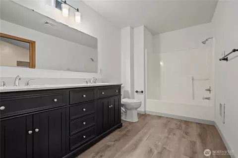 Bath - 17519 Park Ave S, Spanaway, WA 98387 photo 1 of 2
