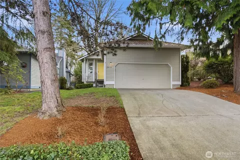 2415 SE 8th Pl, Renton, WA 98055