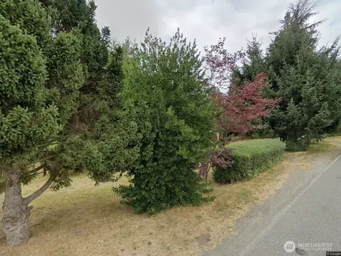 26202 Lawson St, Black Diamond, WA 98010