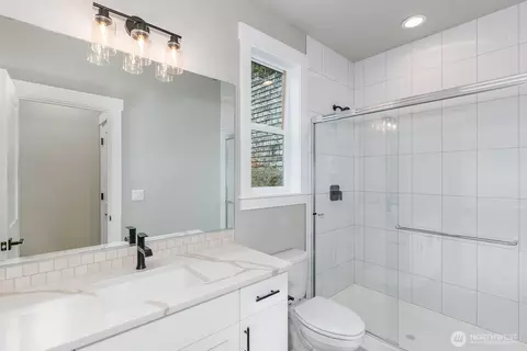 Bath - 20316 94th Dr NE, Bothell, WA 98011 photo 1 of 6
