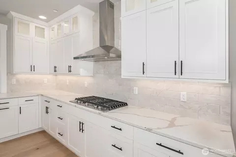 Kitchen - 20316 94th Dr NE, Bothell, WA 98011 photo 4 of 5