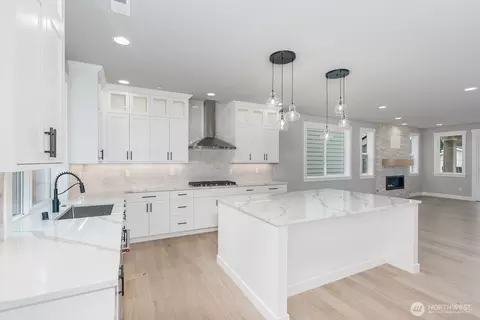 Kitchen - 20316 94th Dr NE, Bothell, WA 98011 photo 2 of 5
