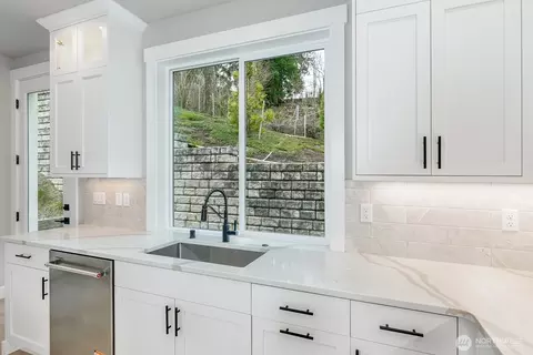 Kitchen - 20316 94th Dr NE, Bothell, WA 98011 photo 5 of 5