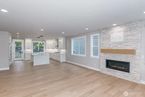 Living - 20316 94th Dr NE, Bothell, WA 98011 photo 1 of 4