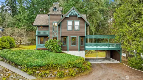 243 NW Solnae Pl, Bremerton, WA 98311