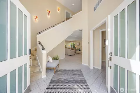 Entry Way - 16309 110th Ave NE, Bothell, WA 98011 photo 3 of 4