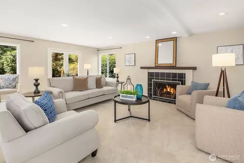 Living - 16309 110th Ave NE, Bothell, WA 98011 photo 1 of 3