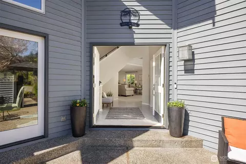 Entry Way - 16309 110th Ave NE, Bothell, WA 98011 photo 1 of 4