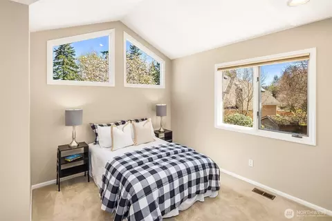 Bedroom - 16309 110th Ave NE, Bothell, WA 98011 photo 4 of 5