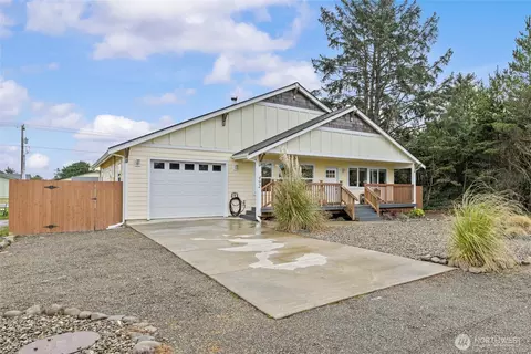 492 Ensign Ave NW, Ocean Shores, WA 98569