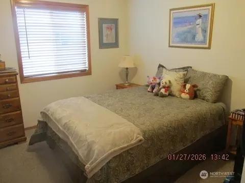 9237 Applegate Loop, Rochester, WA 98579 photo 6
