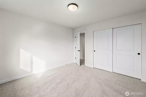 Bedroom - 3183 Roosevelt Ave, Enumclaw, WA 98022 photo 9 of 11