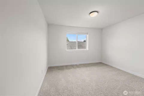 Bedroom - 3183 Roosevelt Ave, Enumclaw, WA 98022 photo 10 of 11