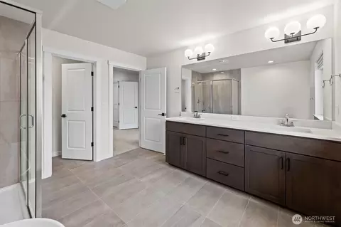Bath - 3183 Roosevelt Ave, Enumclaw, WA 98022 photo 4 of 6