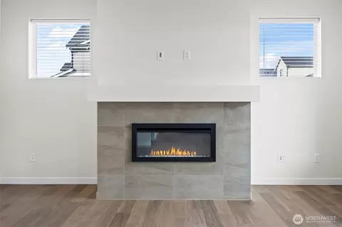 Living - 3183 Roosevelt Ave, Enumclaw, WA 98022 photo 3 of 4