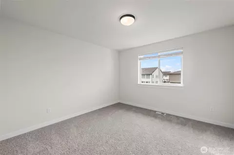 Bedroom - 3183 Roosevelt Ave, Enumclaw, WA 98022 photo 8 of 11