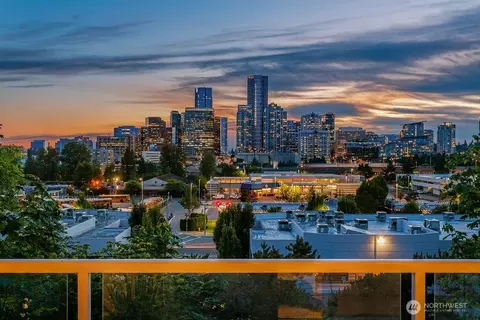701 122nd Ave NE #207, Bellevue, WA 98005