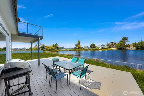 4431 Saltspring Dr, Ferndale, WA 98248