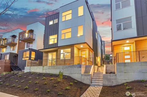 908 15th Ave #A, Seattle, WA 98122