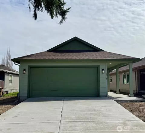 206 Douglas St, Longview, WA 98632