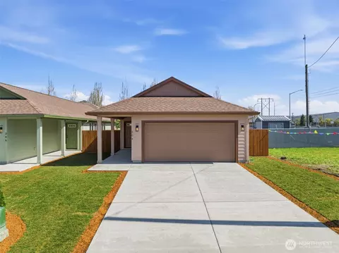 204 Douglas St, Longview, WA 98632