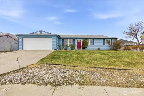 1720 Lincoln Park Cir, Wenatchee, WA 98801