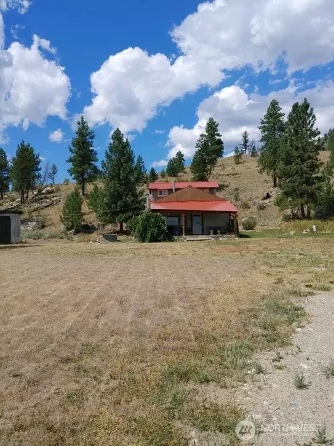 83 E Cayuse Mountain Rd, Tonasket, WA 98855