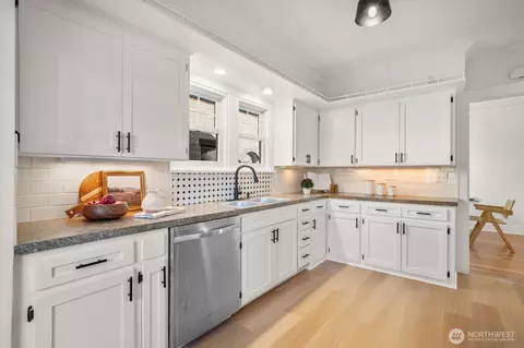 Kitchen - 828 Hoyt Ave, Everett, WA 98201 photo 4 of 5
