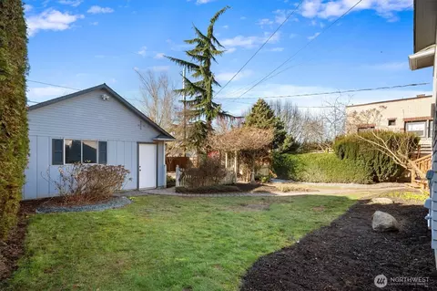 Exterior - 828 Hoyt Ave, Everett, WA 98201 photo 6 of 6