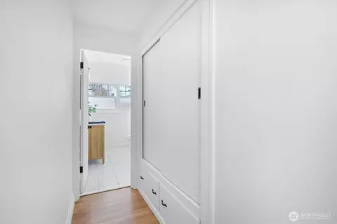 Entry Way - 828 Hoyt Ave, Everett, WA 98201 photo 1 of 5