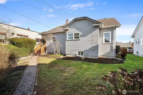 Exterior - 828 Hoyt Ave, Everett, WA 98201 photo 4 of 6