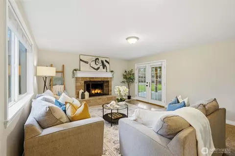 Living - 4926 260th St E, Spanaway, WA 98387 photo 4 of 4