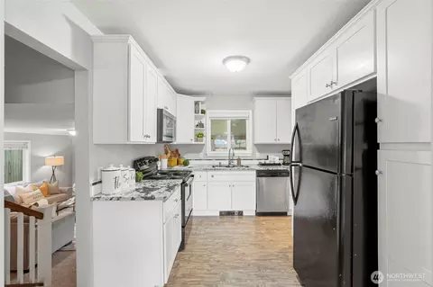 Kitchen - 4926 260th St E, Spanaway, WA 98387 photo 1 of 5
