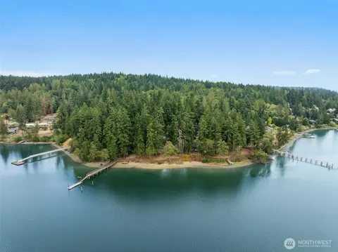 20925 Indianola Rd, Poulsbo, WA 98370