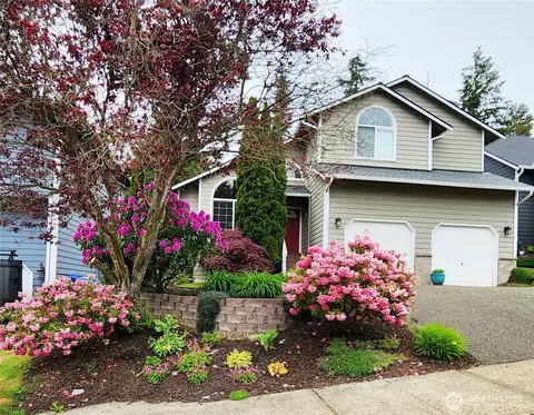 1226 S 35th St, Renton, WA 98055