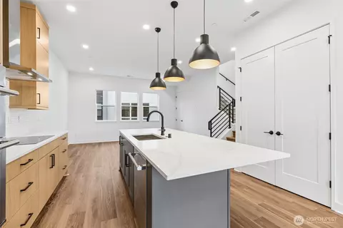 Kitchen - 18805 99th Ct NE #D, Bothell, WA 98011 photo 8 of 8