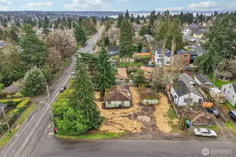 9805 35th Ave SW, Seattle, WA 98126
