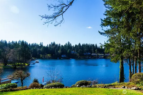 10826 Meadow Rd SW, Lakewood, WA 98499