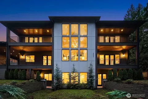 3204 116th Ave NE, Bellevue, WA 98004