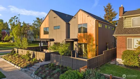 3204 33rd Ave S, Seattle, WA 98144
