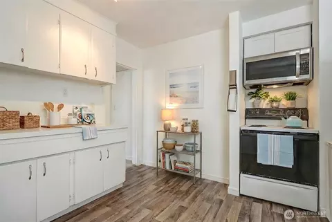 Kitchen - 1328 Chestnut St, Everett, WA 98201 photo 1 of 1