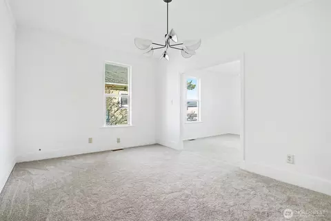 Living - 1328 Chestnut St, Everett, WA 98201 photo 3 of 3