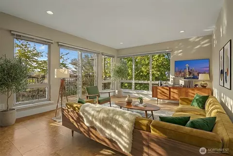 500 5th Ave W #303, Seattle, WA 98119