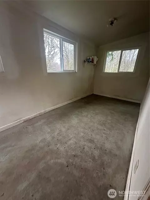 Bedroom - 101 Walter Rd, Winlock, WA 98596 photo 3 of 3