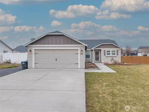 1412 E Megan Dr, Moses Lake, WA 98837
