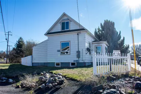 100 D St, Endicott, WA 99125