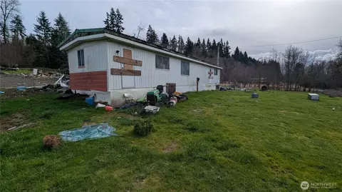 1493 Ferrier Rd, Winlock, WA 98596 photo 4