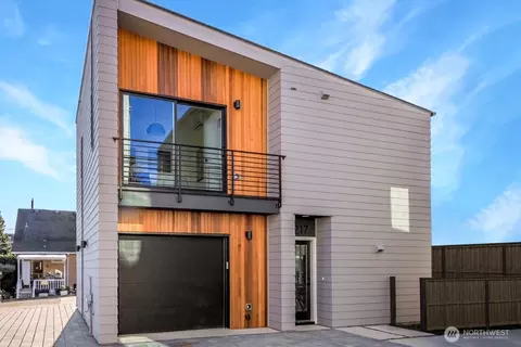 4217 S Findlay St, Seattle, WA 98118